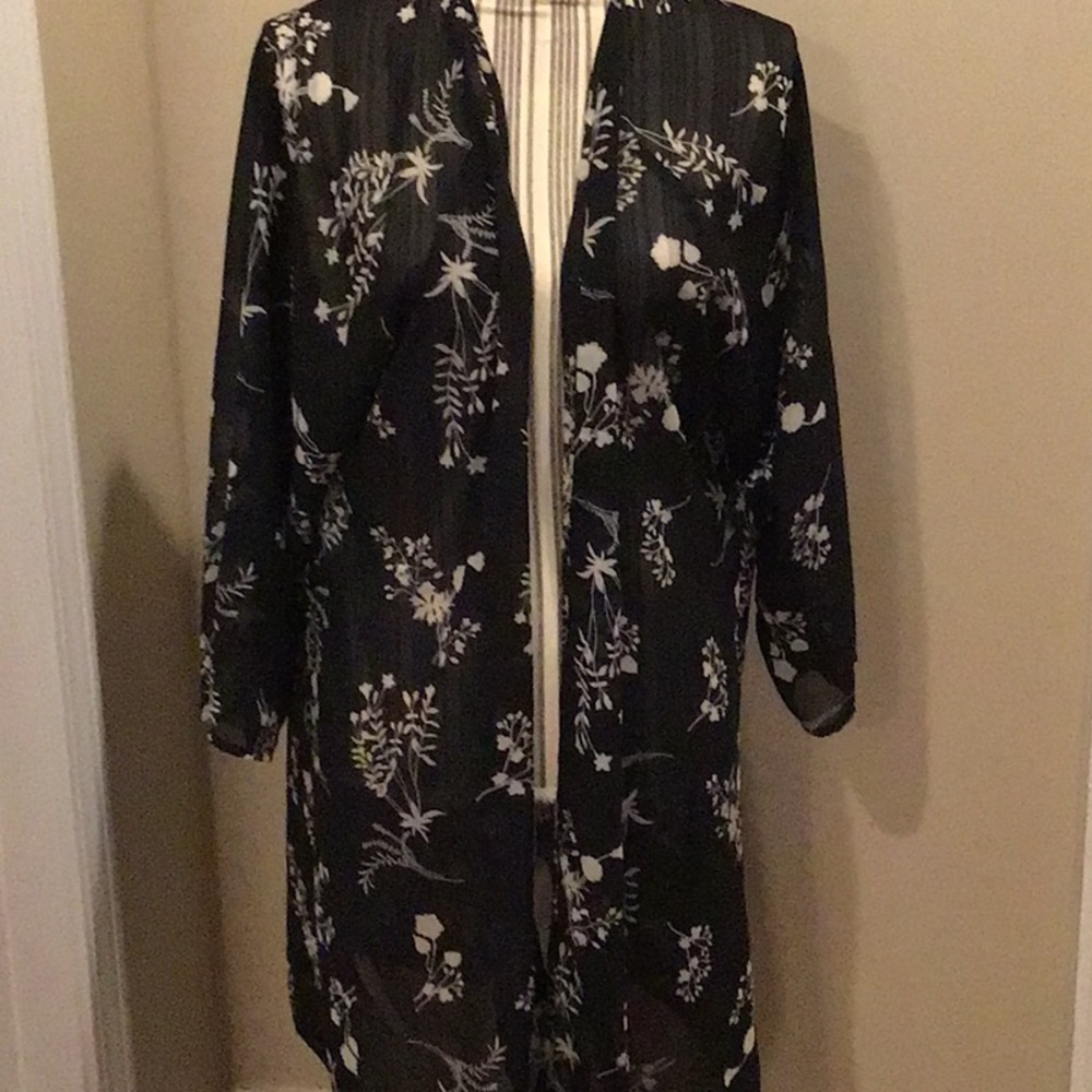 Liberty Love Sheer Wrap Bathing Suit CoverUp Size Medium